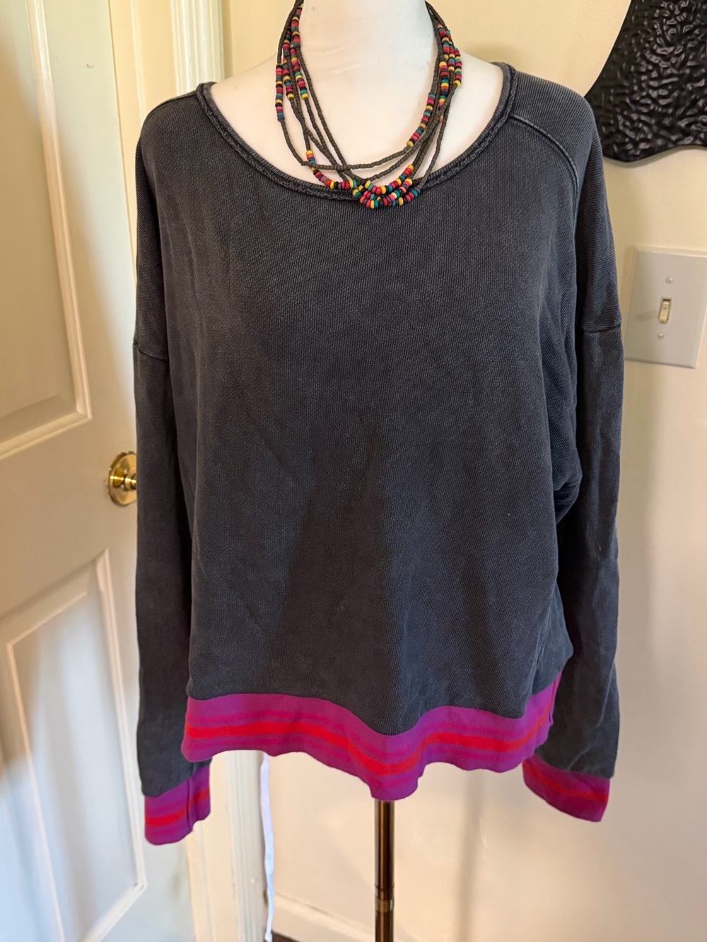 Charcoal cropped Crewneck Pullover with Pink Stripe Trim by Natural life - Picture 5 of 9